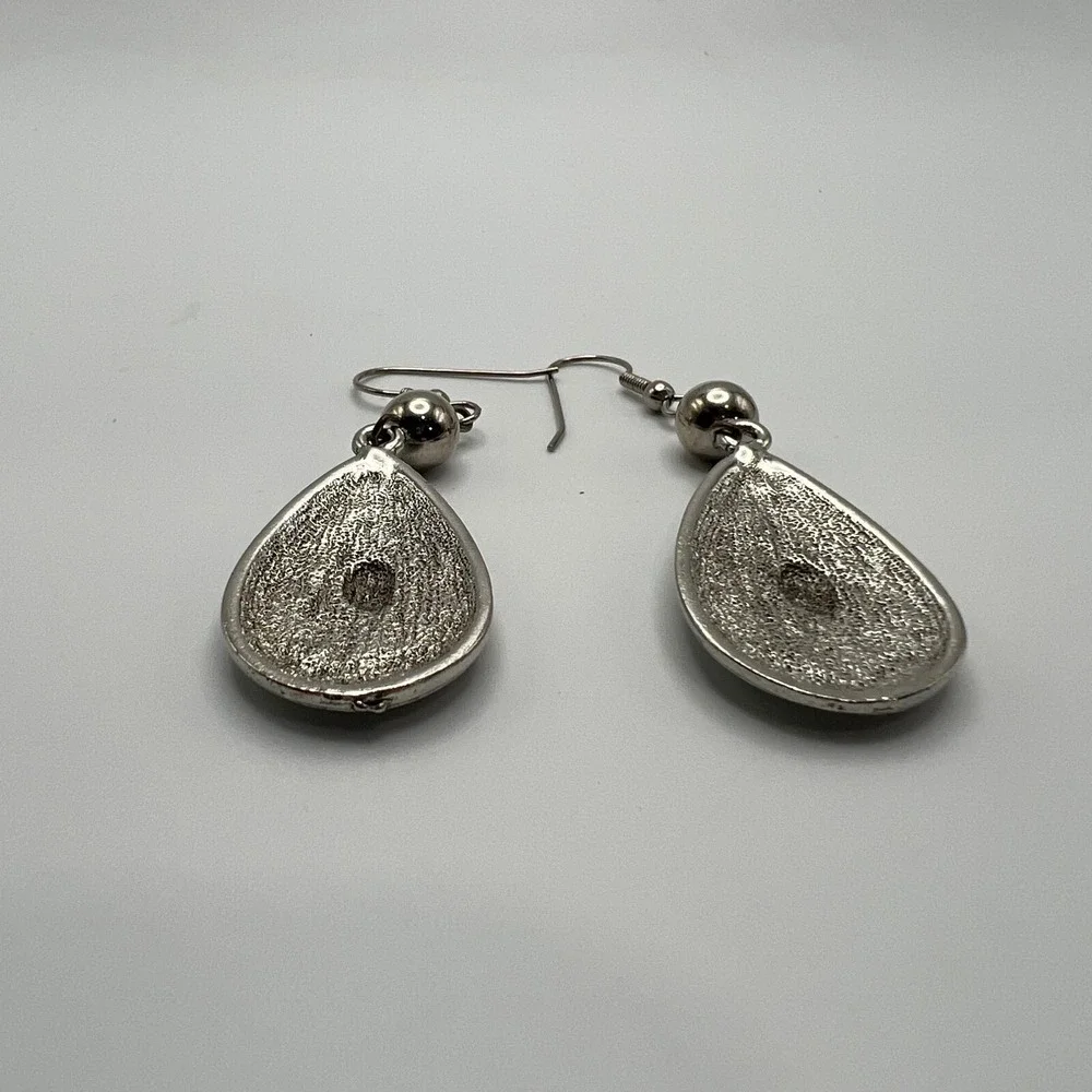 Vintage Pierced Earrings Silver‎ Tone Drop Dangle Green Swirl Enamel Center